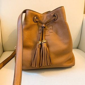 TORY BURCH Thea bucket bag
